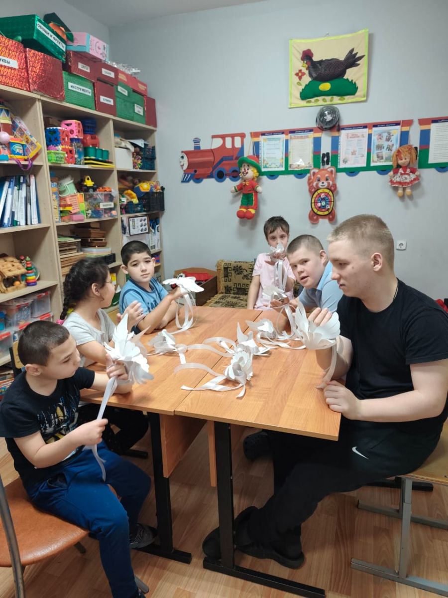 Классный час «Детям – мир без слёз»